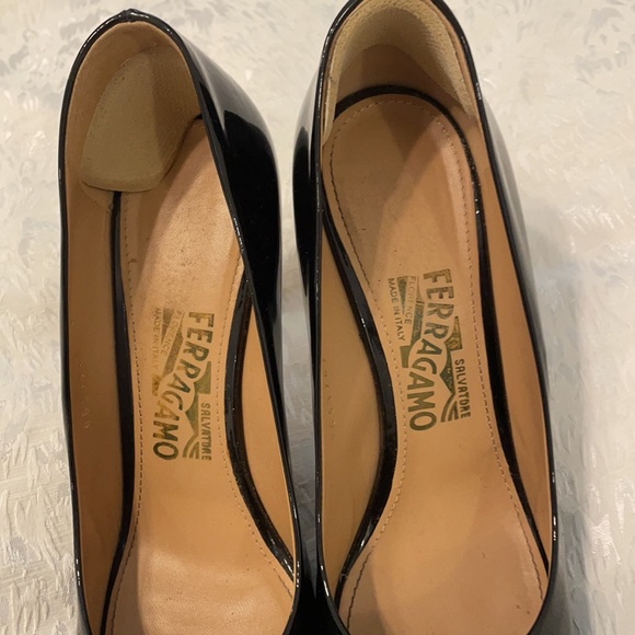 Salvatore Ferragamo Heels - Picture 5 of 9